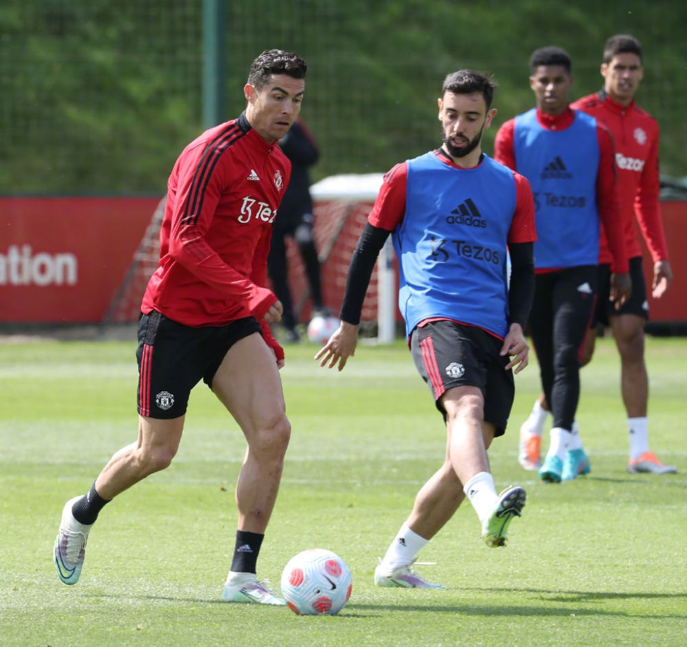 反映出他们 反映出他们